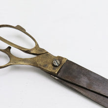 Load image into Gallery viewer, Can be ordered in: ORIGINAL BRASS SCISSORS