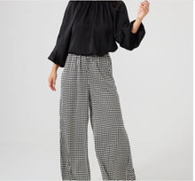 Load image into Gallery viewer, Liza Pants- Black Houndstooth
